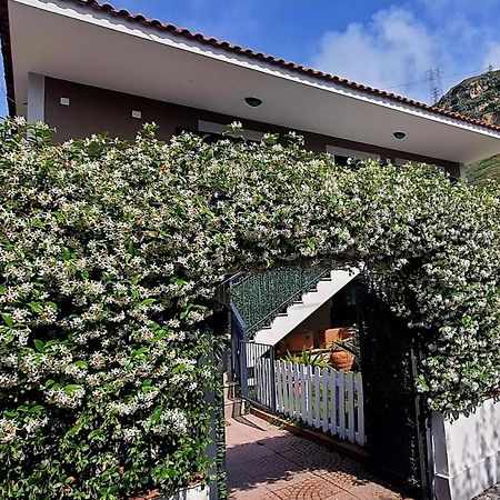 La Casa Di Barry Bed & Breakfast Pozzuoli Exterior foto